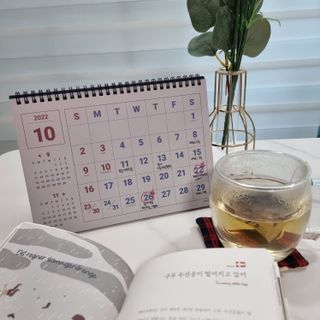 리훈 2023년 레트로 인테리어 벽달력 + 탁상달력 — 5점을 준 리뷰어가 2022년 10월 올린 사용 사진