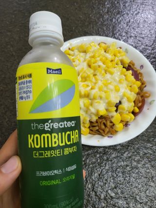 더그레잇티 콤부차 300ml *12개입 (오리지널 6개+베리리치 6개) — 5점을 준 리뷰어가 2022년 7월 올린 사용 사진