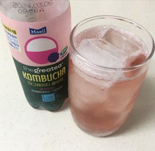 더그레잇티 콤부차 [매일유업] 더그레잇티 44kcal 콤부차 300ml *12개입 (오리지널 6개+베리리치 6개) — 4점을 준 리뷰어가 2023년 8월 올린 사용 사진