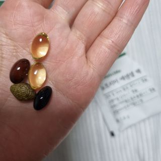 뉴트리미 에센셜팩 1개월분, 30포 — 4점을 준 리뷰어가 2023년 4월 올린 사용 사진