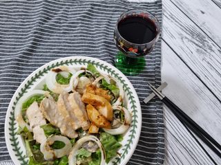굽네몰 [굽네] 소스가 맛있는 닭가슴살 슬라이스 4종 — 5점을 준 리뷰어가 2021년 5월 올린 사용 사진