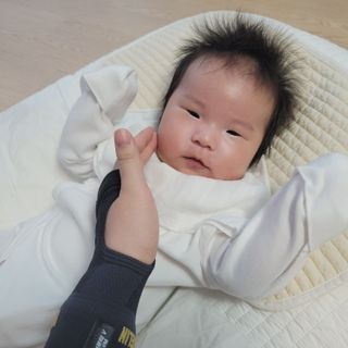 반테린서포터 손목 — 5점을 준 리뷰어가 2022년 4월 올린 사용 사진