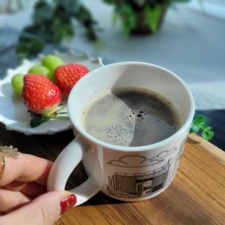 아티쉬 아티스트 헤이 메이디 머그 3종 — 5점을 준 리뷰어가 2022년 2월 올린 사용 사진