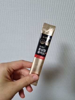 서울약사신협_투데이홍삼정플러스스틱_10g x 30포 — 5점을 준 리뷰어가 2021년 7월 올린 사용 사진