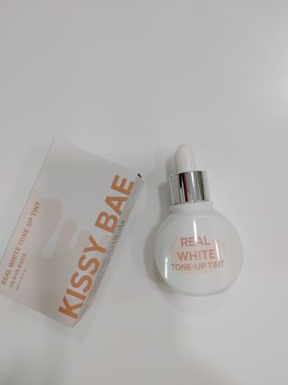 KISSY BAE 키시베이 키시베이 리얼화이트 톤업틴트 — 5점을 준 리뷰어가 2021년 7월 올린 사용 사진
