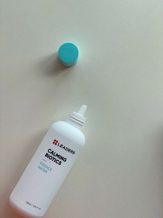 리더스코스메틱 리더스 카밍 바이오틱스 에센스 워터 — 5점을 준 리뷰어가 2021년 5월 올린 사용 사진