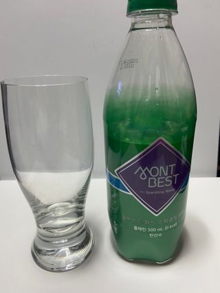 몽베스트 Montbest with Sparkling water Plain 20병 — 5점을 준 리뷰어가 2021년 10월 올린 사용 사진