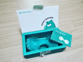 힐니스북 [힐마이넥]   거북목 통증완화를 위한 휴대용 목 안마기 — 4점을 준 리뷰어가 2022년 12월 올린 사용 사진