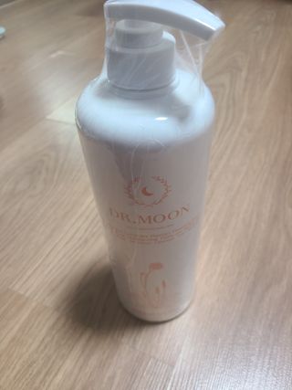 프리[닥터문] 유산균 락토케어 질경초 여성청결제 1000ml (젤타입) — 5점을 준 리뷰어가 2022년 7월 올린 사용 사진