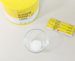 서울약사신협 프리미엄비타민C1000_2.5G x 100포 — 5점을 준 리뷰어가 2021년 5월 올린 사용 사진