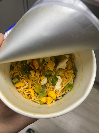 NISSIN 닛신 컵누들  4종 - 씨푸드오리지날, 씨푸드 스파이시, 씨푸드 커리, 씨푸드 XO소스 — 5점을 준 리뷰어가 2023년 1월 올린 사용 사진