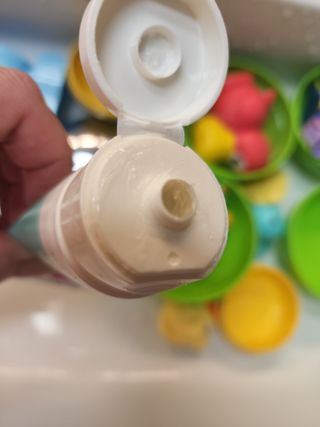 닥터데디스 안심저불소 키즈치약 (라즈베리, 청포도향 중 택 1) 60g +  여행용 미니 치약 15g — 5점을 준 리뷰어가 2022년 8월 올린 사용 사진