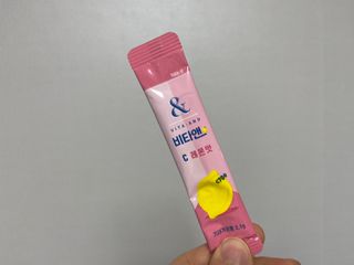 비타앤C 레몬맛, 망고맛 — 5점을 준 리뷰어가 2021년 5월 올린 사용 사진
