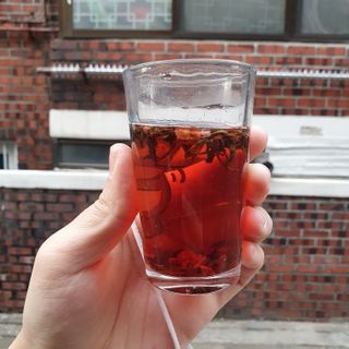 마시다 붉은 석양 빛을 담은 프리미엄 수제 블렌딩 홍차, 레드선셋블랙티 — 5점을 준 리뷰어가 2021년 3월 올린 사용 사진