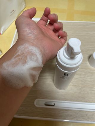 블룸비 거품 두피 샴푸 — 5점을 준 리뷰어가 2022년 9월 올린 사용 사진