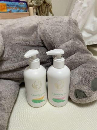 mom e 맘이 내추럴 베이비 케어 샴푸앤바스+로션 — 5점을 준 리뷰어가 2021년 1월 올린 사용 사진