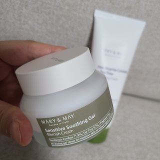 마리엔메이 센서티브 수딩 젤 크림 + 어성초 티트리 추출물 세럼 + 어성초 티트리 모공 클렌징 폼 — 5점을 준 리뷰어가 2021년 9월 올린 사용 사진