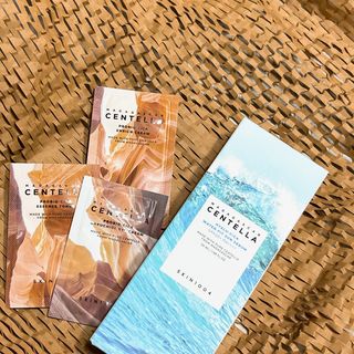 [스킨1004] 마다가스카르 센텔라 히알루-시카 워터핏 선세럼 50ml — 5점을 준 리뷰어가 2024년 5월 올린 사용 사진