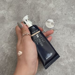 아이앤립 / EYENLIP 아이앤립 루센트 비비크림 2 Color — 3점을 준 리뷰어가 2021년 7월 올린 사용 사진