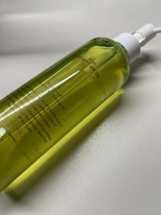 스킨큐어 산다화 순한 클렌징 동백 오일 200ml — 4.5점을 준 리뷰어가 2023년 4월 올린 사용 사진