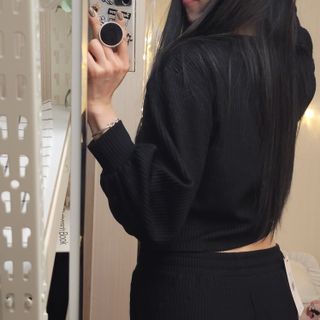 프런투라인 비마이 봄버 포켓 크롭 가디건 — 5점을 준 리뷰어가 2022년 3월 올린 사용 사진
