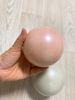 트라택 쿠셔닝 웨이트볼 0.5kg + 1kg SET — 5점을 준 리뷰어가 2022년 6월 올린 사용 사진