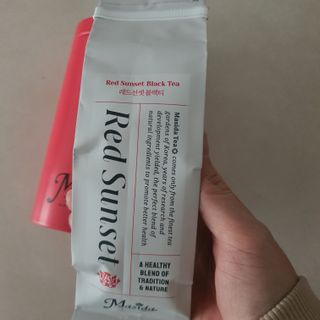 마시다 붉은 석양 빛을 담은 프리미엄 수제 블렌딩 홍차, 레드선셋블랙티 — 5점을 준 리뷰어가 2021년 3월 올린 사용 사진