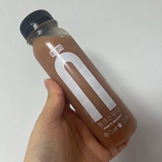 BLENDY'S 핑크 스무디+블론디 스무디 — 5점을 준 리뷰어가 2021년 12월 올린 사용 사진