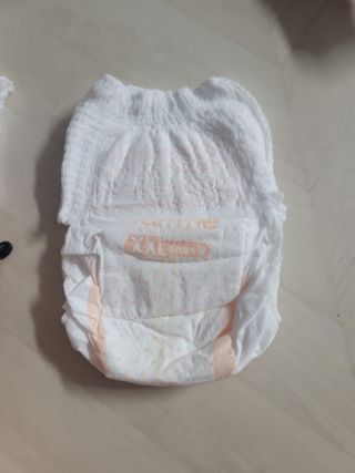 오브맘 밤 프리미엄 아기 기저귀 팬티형 밴드형 — 3점을 준 리뷰어가 2021년 1월 올린 사용 사진