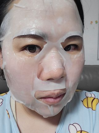 바노바기 코스메틱 바노바기 비타제닉 젤리마스크 리프팅 (10매입) — 5점을 준 리뷰어가 2023년 4월 올린 사용 사진