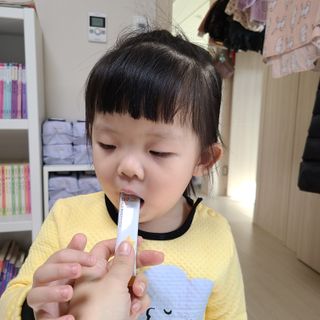 [이뮤니티플러스]우리아이 면역오키, 건강오키 _ 키즈오키 어린이홍삼 10포 1box — 4점을 준 리뷰어가 2022년 1월 올린 사용 사진