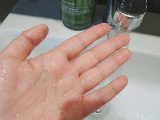 올리브 오일 스킨케어 컴퍼니 [OOSC] 촉촉 깨끗 내추럴리 너리시드 핸드워시 500ml — 5점을 준 리뷰어가 2021년 4월 올린 사용 사진