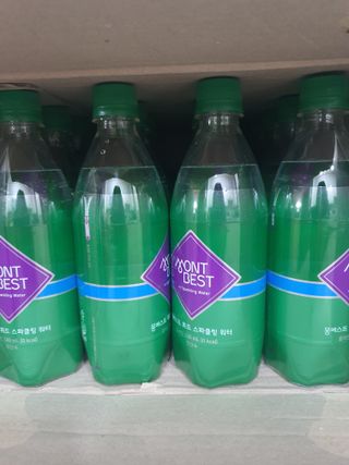몽베스트 Montbest with Sparkling water Plain 20병 — 5점을 준 리뷰어가 2021년 10월 올린 사용 사진