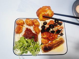 굽네몰 [굽네] 소스가 맛있는 닭가슴살 한입 볼 2종 8팩 — 5점을 준 리뷰어가 2021년 3월 올린 사용 사진