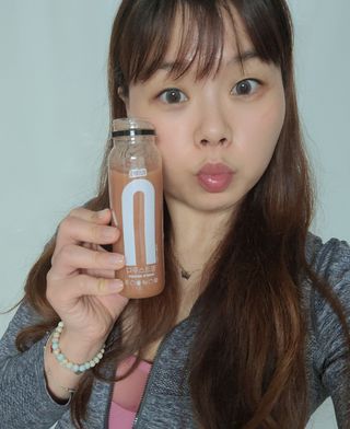 BLENDY'S 핑크 스무디+블론디 스무디 — 4점을 준 리뷰어가 2021년 11월 올린 사용 사진