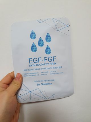 Dr.느루벗 느루벗 EGF FGF 스킨 리커버리 마스크 10장 — 5점을 준 리뷰어가 2021년 3월 올린 사용 사진