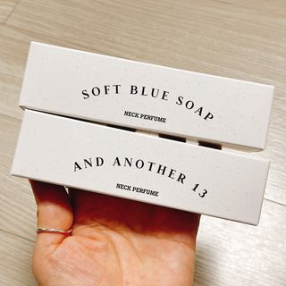 멈칫(MUMCHIT) 넥퍼퓸 NECKPERFUME 2가지 향 — 4.5점을 준 리뷰어가 2021년 11월 올린 사용 사진