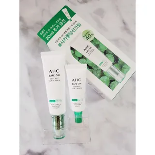[AHC] 세이프온 에센스 선크림 올리브영 스페셜 증정 기획세트 — 5점을 준 리뷰어가 2022년 6월 올린 사용 사진