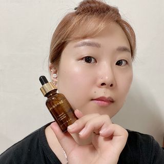 스킨큐어 산다화 비타민c 화이트닝 에센스 30ml — 5점을 준 리뷰어가 2021년 8월 올린 사용 사진