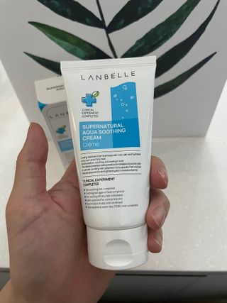 랑벨 수퍼내츄럴 아쿠아 수딩 크림 100ml — 5점을 준 리뷰어가 2022년 4월 올린 사용 사진