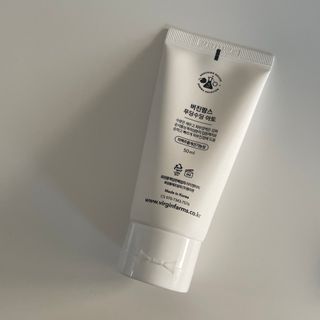 냉장고에 넣어요, 붉은 트러블 피부 다음날 진정되요 [버진팜스 푸딩수딩아토] — 3.5점을 준 리뷰어가 2021년 1월 올린 사용 사진