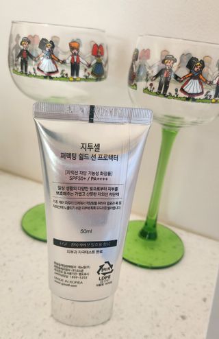 N [지투셀] 퍼펙팅 쉴드 선 프로텍터 — 3점을 준 리뷰어가 2024년 3월 올린 사용 사진