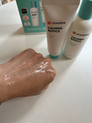 리더스코스메틱 리더스 카밍 바이오틱스 #1등 진정 기획세트 [에센스 워터150ml + 크림 마스크80ml] — 5점을 준 리뷰어가 2022년 9월 올린 사용 사진