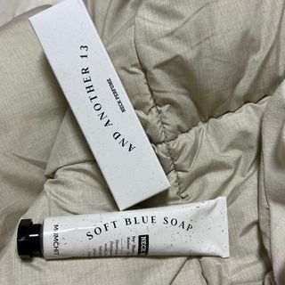 멈칫(MUMCHIT) 넥퍼퓸 NECKPERFUME 2가지 향 — 5점을 준 리뷰어가 2021년 11월 올린 사용 사진