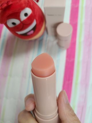Tween.Ty Skin 트웬티스킨 멀티케어 스틱밤 — 5점을 준 리뷰어가 2022년 4월 올린 사용 사진