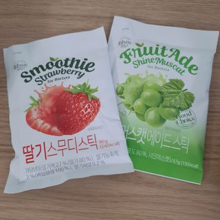 [복음자리] 바리스타 패키지 2종 랜덤발송 (딸기스무디 스틱+샤인머스캣에이드 or 망고스무디+자몽에이드) — 5점을 준 리뷰어가 2022년 7월 올린 사용 사진