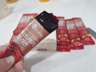 자연에온 가득담은 몽모랑시 타트체리 콜라겐 젤리스틱 — 5점을 준 리뷰어가 2021년 1월 올린 사용 사진