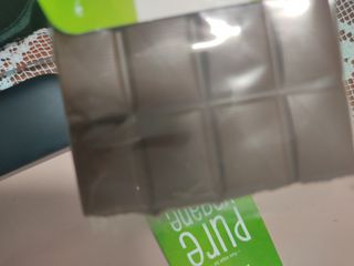 당류2g 자일리톨로 단맛을낸 슈카 퓨어비건 무설탕초콜릿 Xucker vegan 2개입 — 5점을 준 리뷰어가 2021년 4월 올린 사용 사진