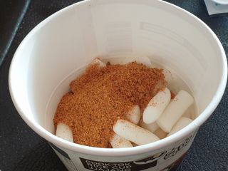 추억의 국민학교 떡볶이 국떡 컵볶이 선물박스 — 5점을 준 리뷰어가 2021년 12월 올린 사용 사진