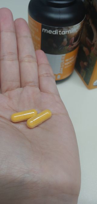 메디타민 비타민B 컴플렉스 — 4.5점을 준 리뷰어가 2021년 7월 올린 사용 사진